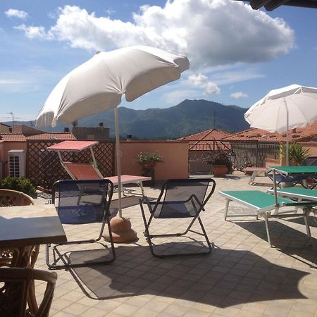 Gli Angeli Agriturismo Villa Cisano sul Neva Exterior photo